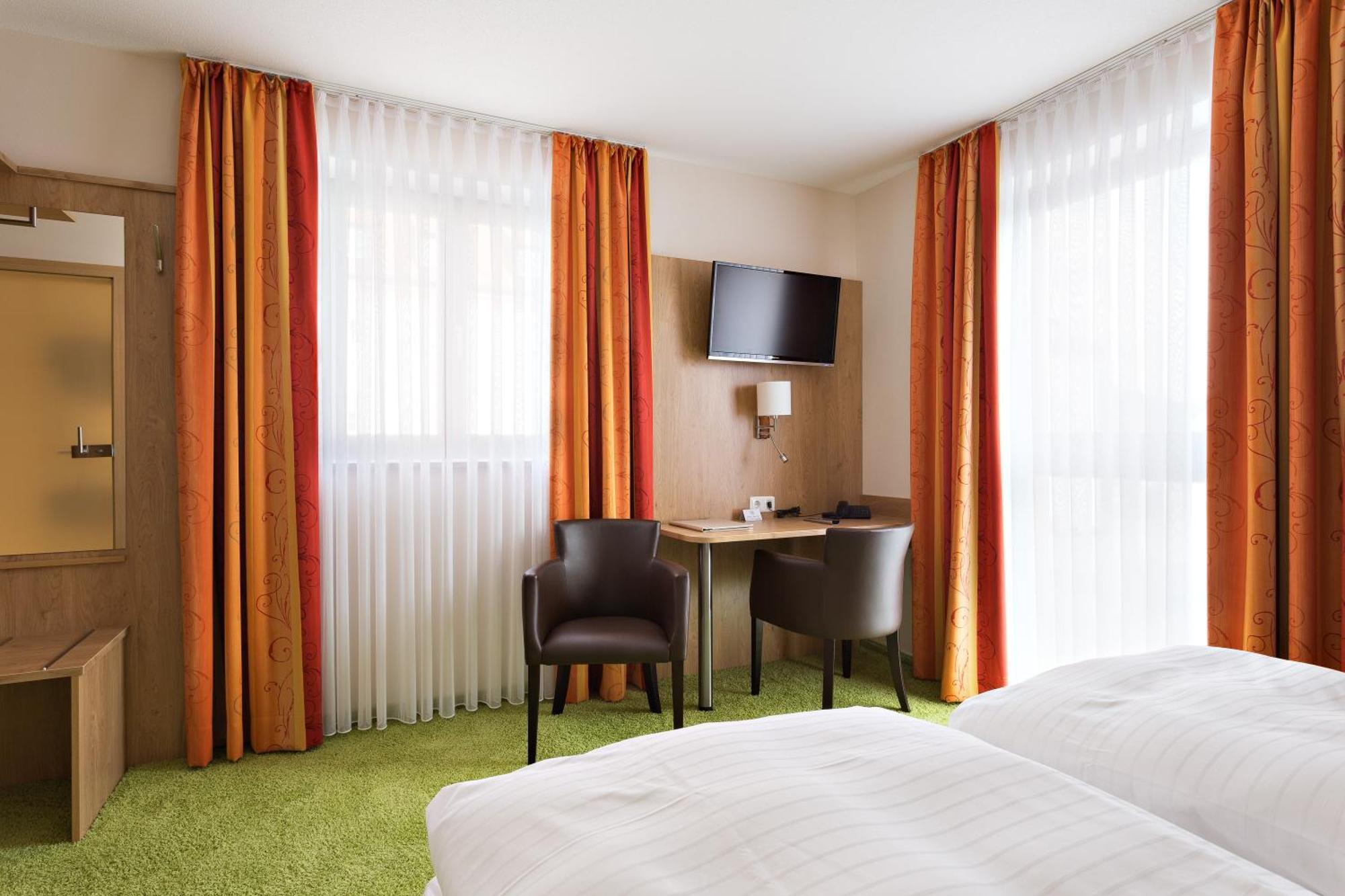 Hotel Sixt Rohr in Niederbayern Экстерьер фото