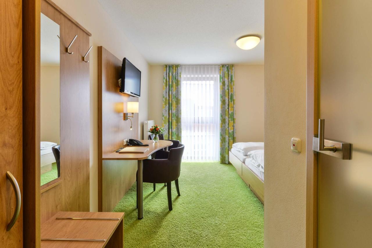 Hotel Sixt Rohr in Niederbayern Экстерьер фото