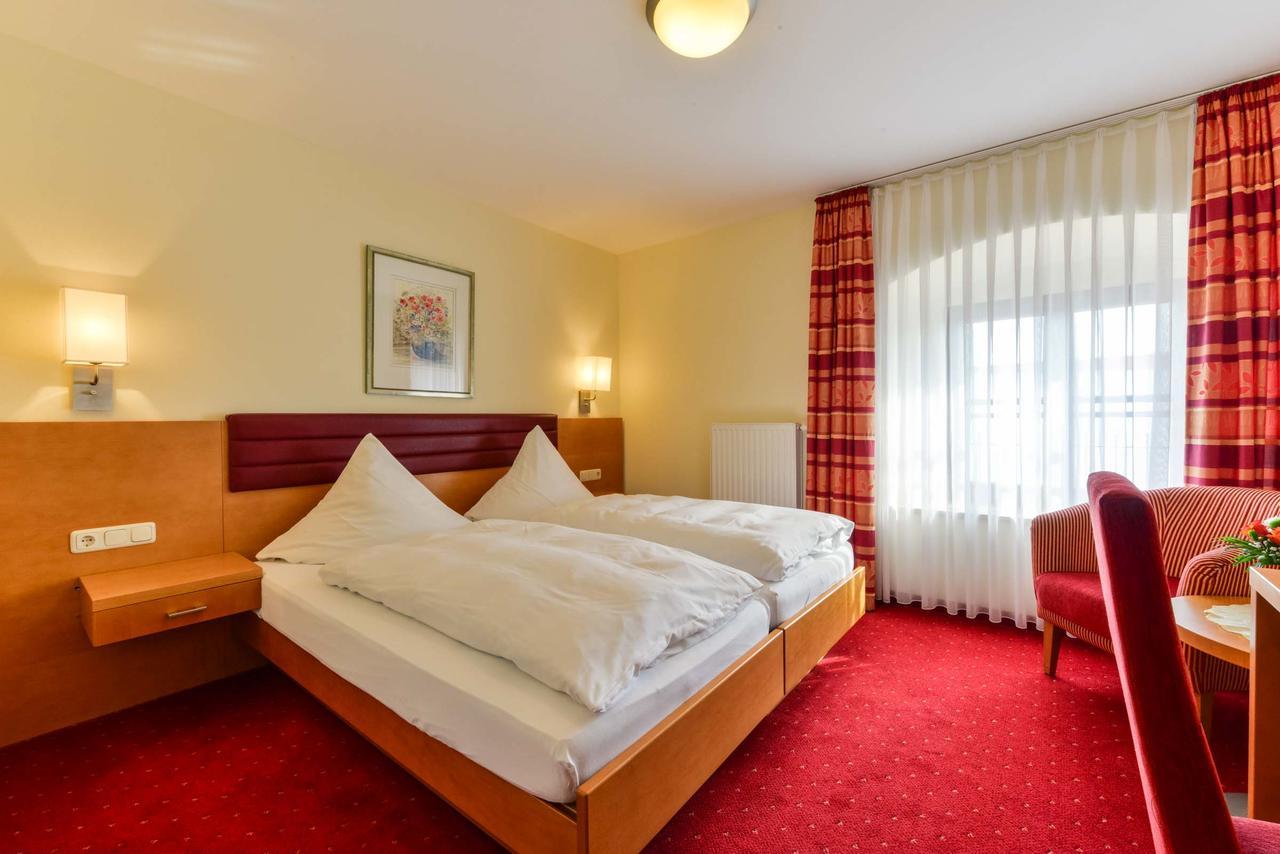 Hotel Sixt Rohr in Niederbayern Экстерьер фото