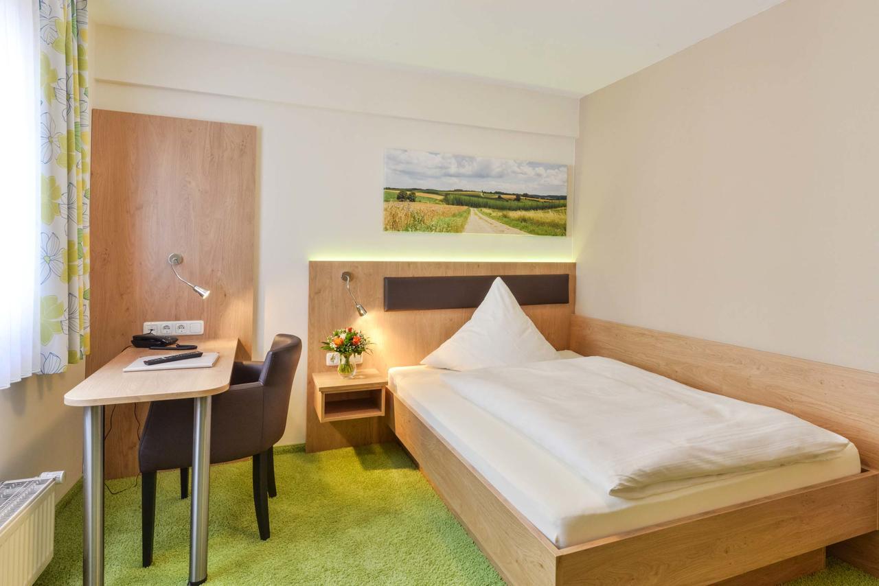 Hotel Sixt Rohr in Niederbayern Экстерьер фото