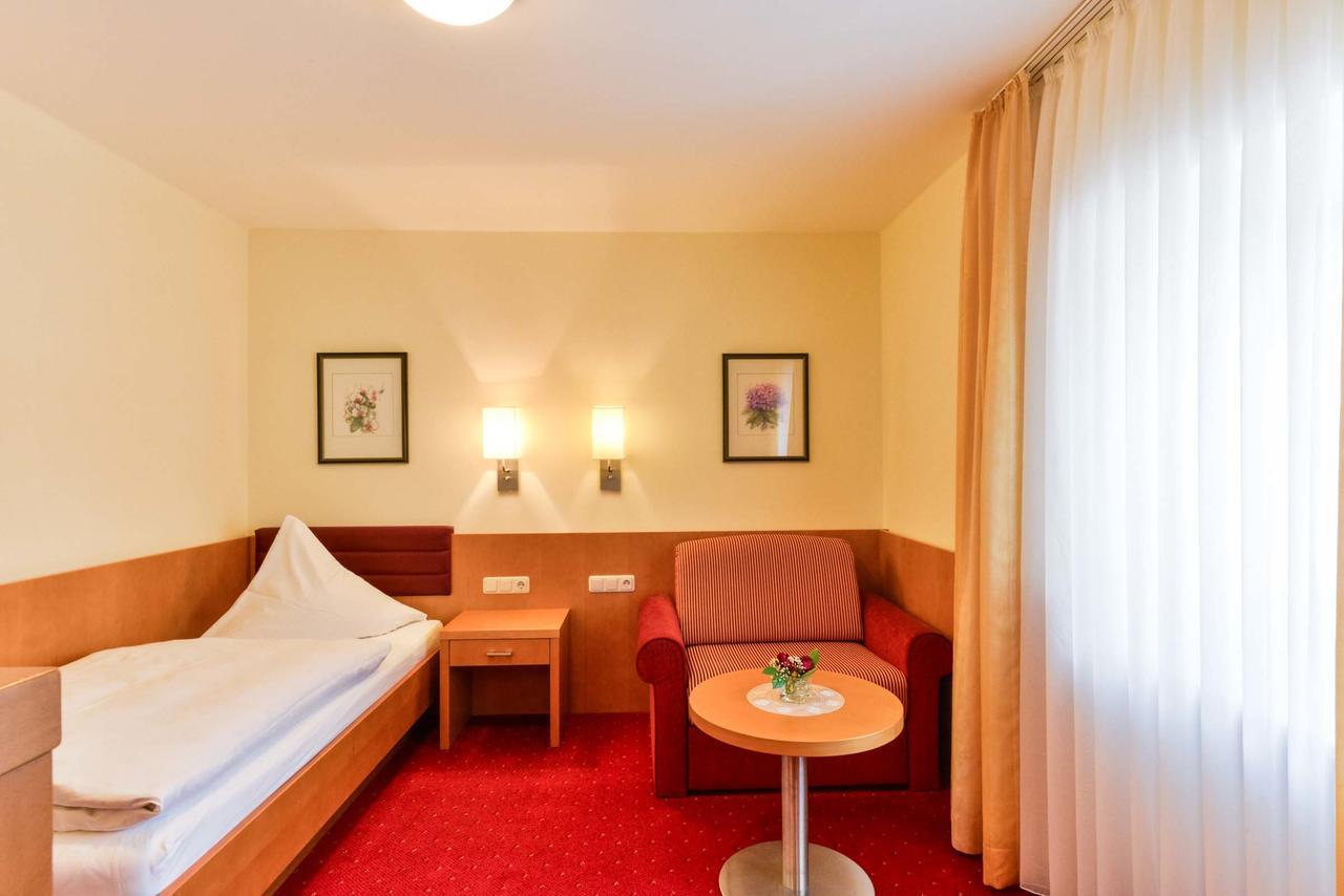 Hotel Sixt Rohr in Niederbayern Экстерьер фото