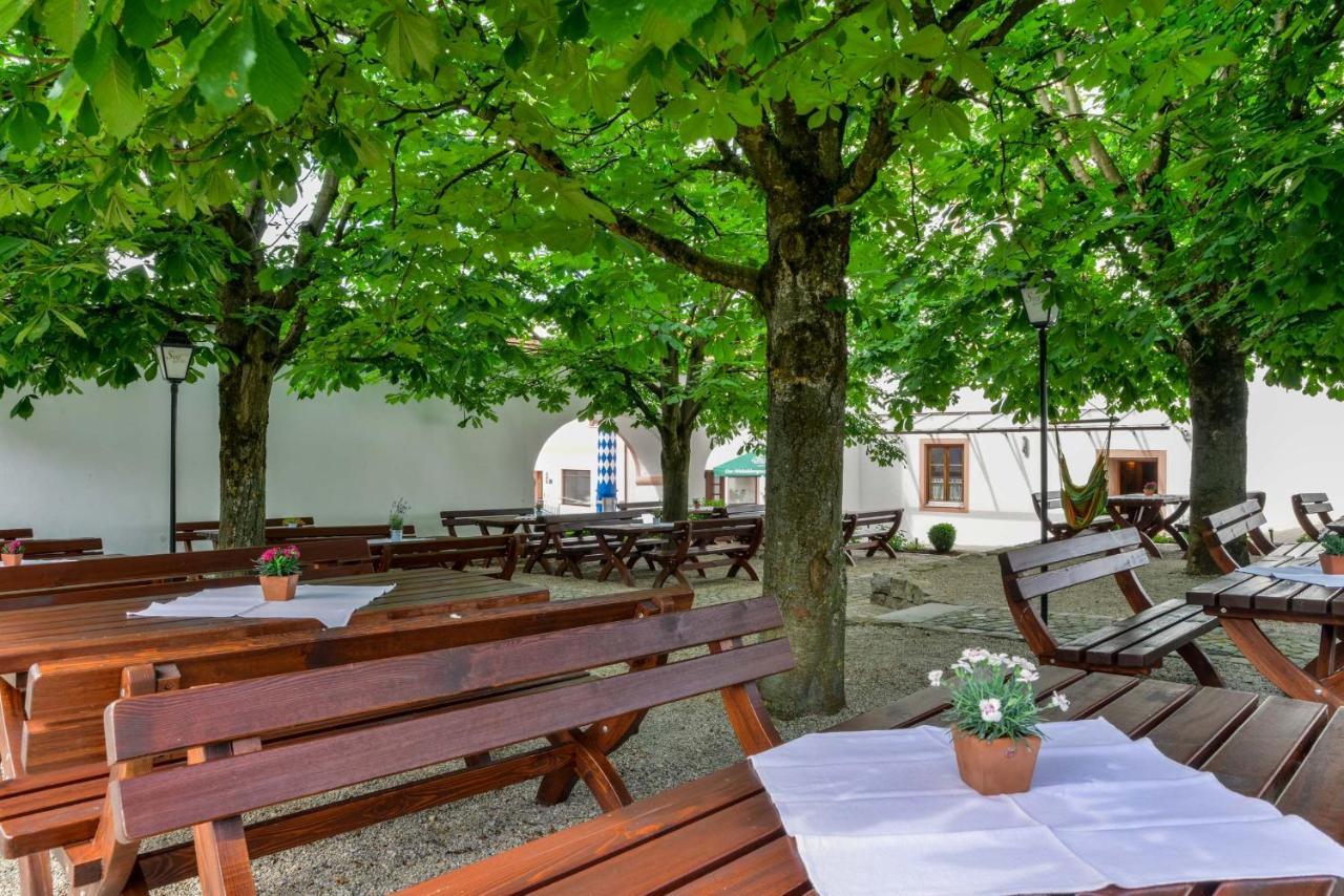 Hotel Sixt Rohr in Niederbayern Экстерьер фото